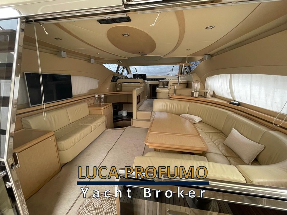 Ferretti 550